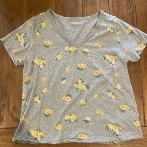 Old navy shirt floral